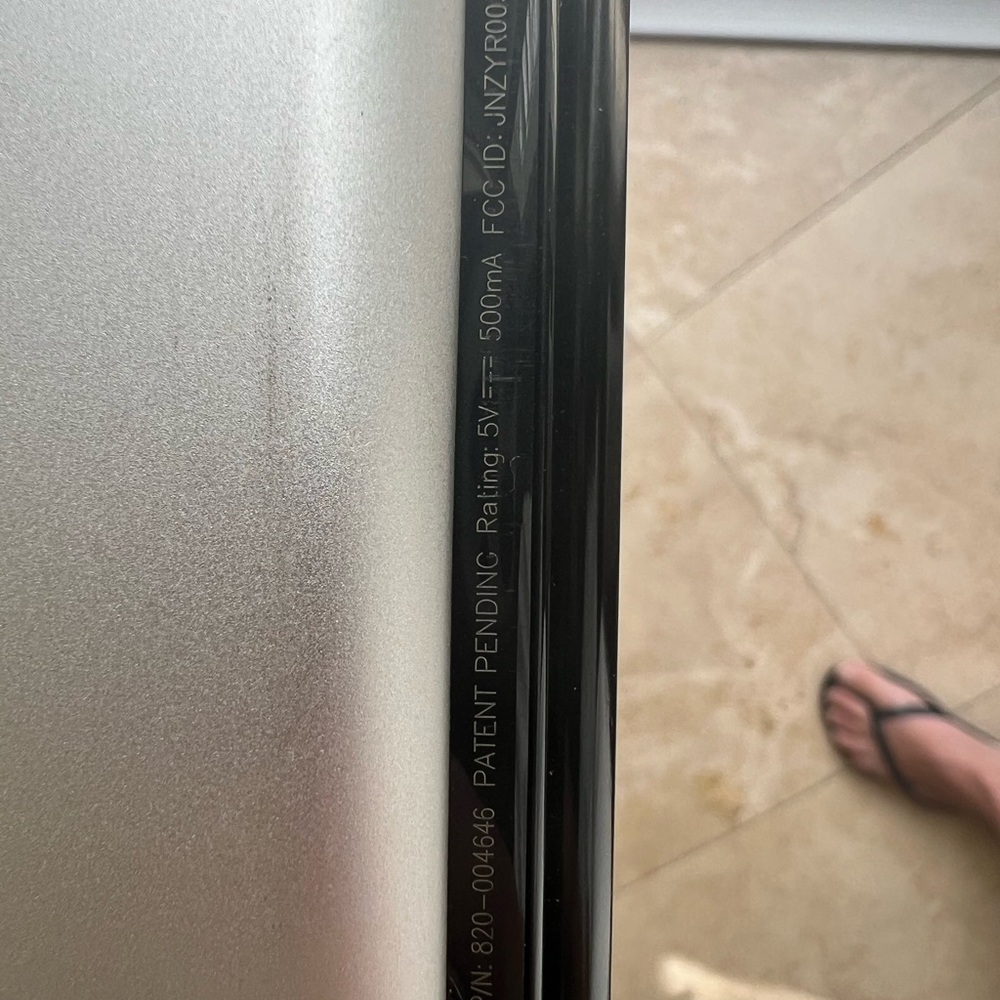Logitech Ultrathin Keyboard Cover - Picture 7 of 10